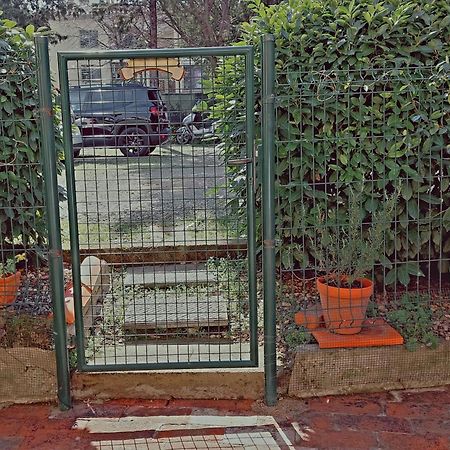 La Piccola Oasi Con Parcheggio Apartment Florence Luaran gambar